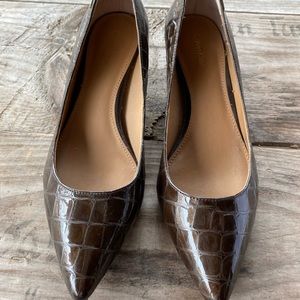 Calvin Klein Shoes, Kitten Heel